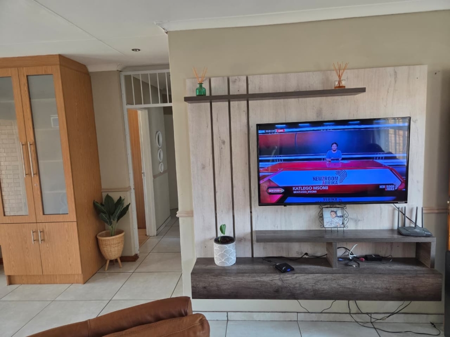 3 Bedroom Property for Sale in Spitskop SH Free State